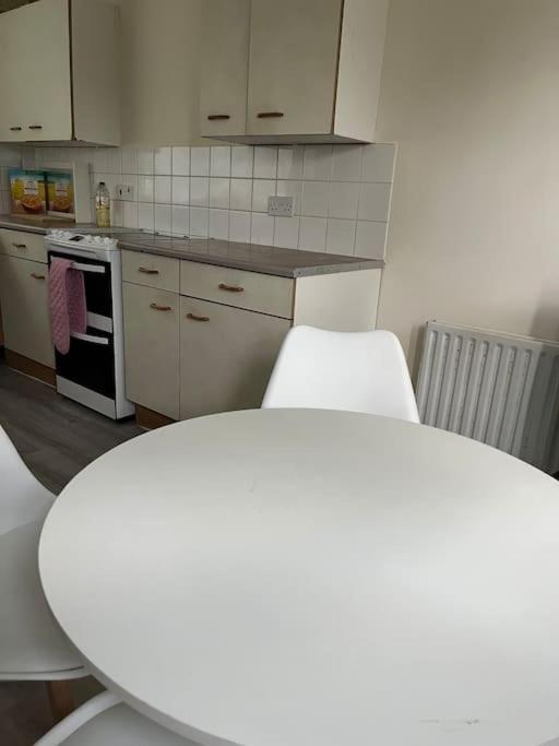 הוילה פלמסטד Extra Large House In Woolwich מראה חיצוני תמונה